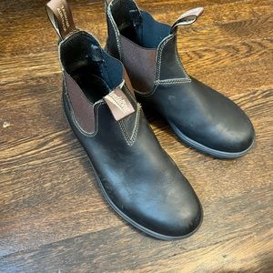 Brown Blundstone men’s 7 boots, fits women’s 9